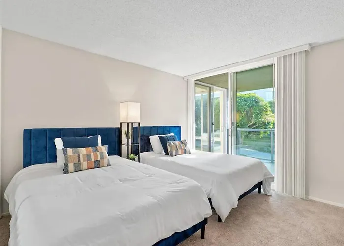 The Diamond Dock - Rare Gem Marina View Pool Jacuzzi Tennis Courts